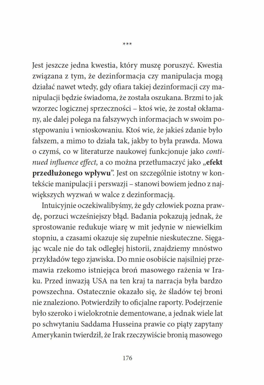 Strona o efekcie przedłużonego wpływu dezinformacji z książki Wszyscy TO robimy